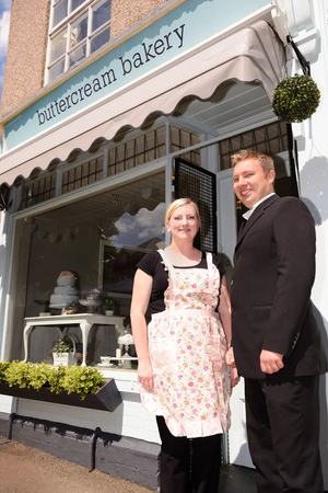 Image courtesy of Photo redit to Paul Hoggard Councillor Michael Mullaney with one of Hinckley's newest shop owners Cathy Phayres of Buttercream Bakery